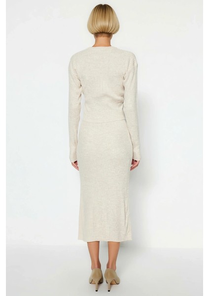 Kadın Alt Üst Ribanalı Örgü Crop Kazak ve Yırtmaç Detaylı Midi Etek Takımı Günlük Şıklık ve Modern indirimleri