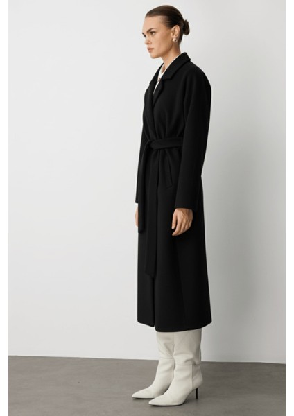 Klasik Uzun Yünlü Siyah Kaşe Kaban fırsatları