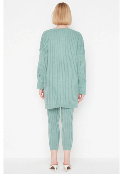 Kadın Alt Üst Geniş Kalıp Fitilli Triko Üst Alt Takım Rahat Kesim Uzun Kollu Henley Yaka Pantolonlu indirimleri