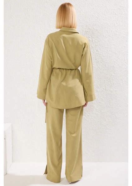 Kadın Alt Üst Bağcık Detaylı Belden Büzgülü Uzun Kollu Dokuma Gömlek ve Geniş Paça Pantolon Takımı indirimleri
