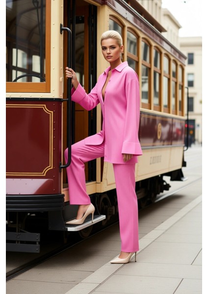 Kadın Alt Üst Rahat Kesim Düşük Kol Polo Yaka Triko Gömlek Yüksek Bel Geniş Paça Pantolon Takımı modelleri