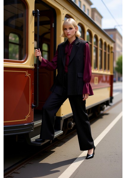 Kadın Alt Üst Uzun Kesim Piliseli Detaylı Dokuma Yelek Profesyonel Görünüm ve Konforlu Kullanım modelleri