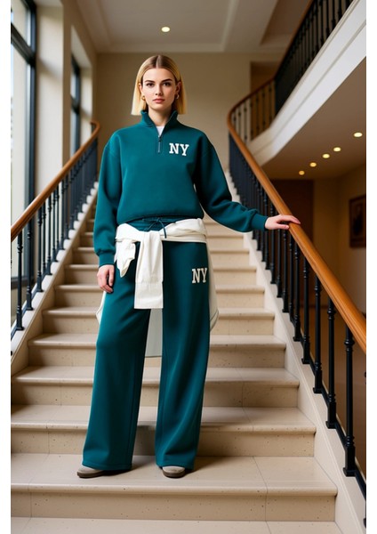 Genç Kız Nakış Detaylı Dik Yaka Yarım Fermuarlı Wideleg Geniş Paça Örme Eşofman Takımı Şık