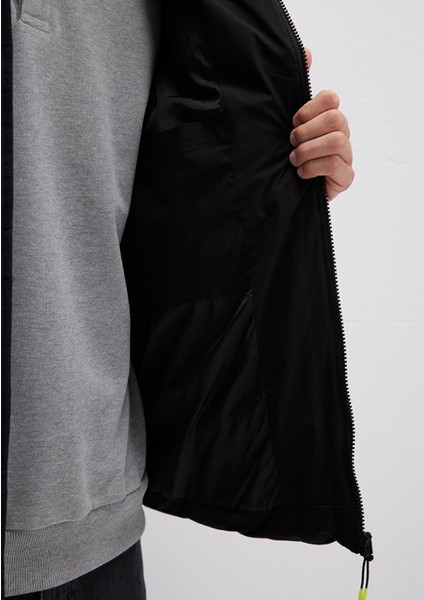 Kapüşonlu Siyah Şişme Mont 0110211-900