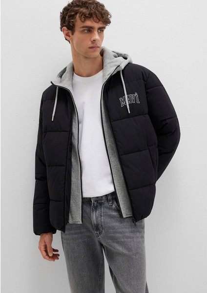 Mavi Logo Baskılı Kapüşonlu Siyah Şişme Mont 0110662-71379