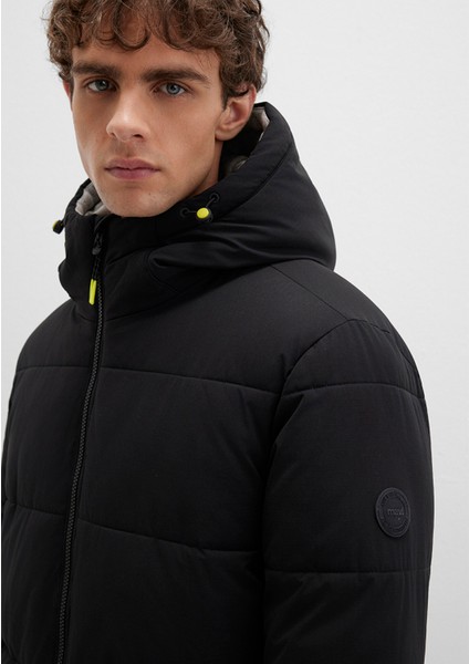 Kapüşonlu Siyah Şişme Mont 0110211-900