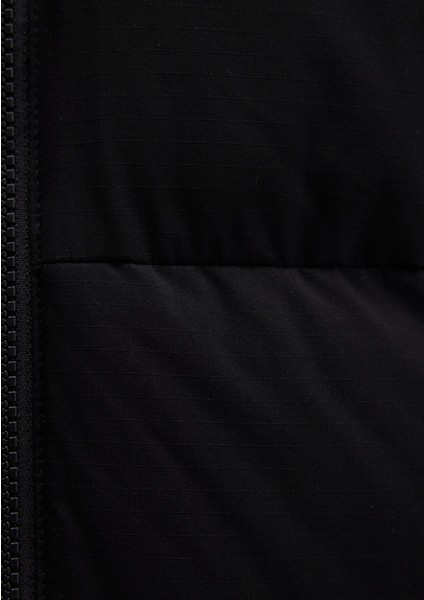 Kapüşonlu Siyah Şişme Mont 0110211-900