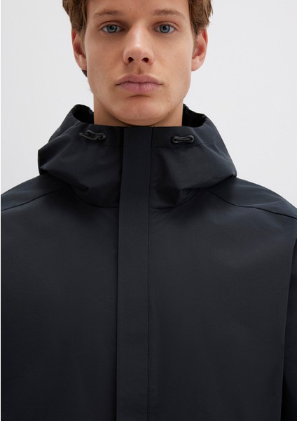 Su İtici Kapüşonlu Siyah Ceket 0110348-900