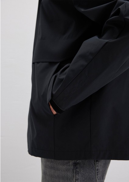 Su İtici Kapüşonlu Siyah Ceket 0110348-900