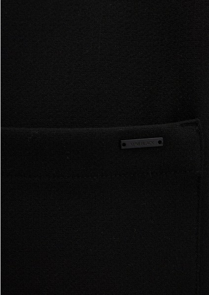 Cep Detaylı Siyah Gömlek 0211677-900