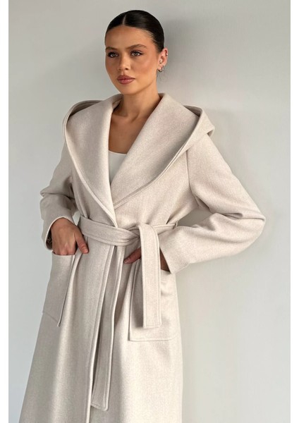 Kadın Bel Kuşaklı Iç Astarlı Kapüşonlu Kaban P-00019493 fırsatları