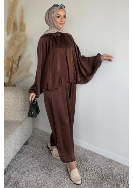 Gülseli Tesettür Yarasa Kol Saten Ceket Bel Lastikli Pantolon Ikili Takım P-00019480