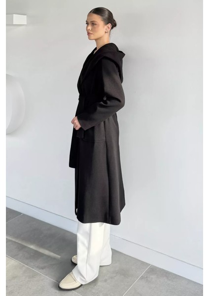 Kadın Bel Kuşaklı Iç Astarlı Kapüşonlu Kaban P-00019493 indirimleri