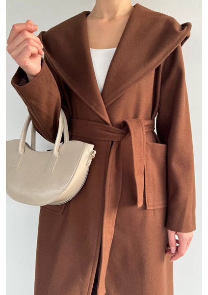 Kadın Bel Kuşaklı Iç Astarlı Kapüşonlu Kaban P-00019493 modelleri