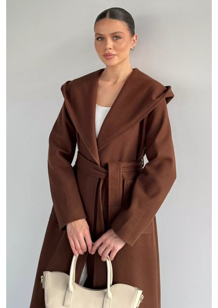 Kadın Bel Kuşaklı Iç Astarlı Kapüşonlu Kaban P-00019493 fırsatları