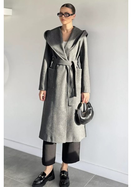 Kadın Bel Kuşaklı Iç Astarlı Kapüşonlu Kaban P-00019493