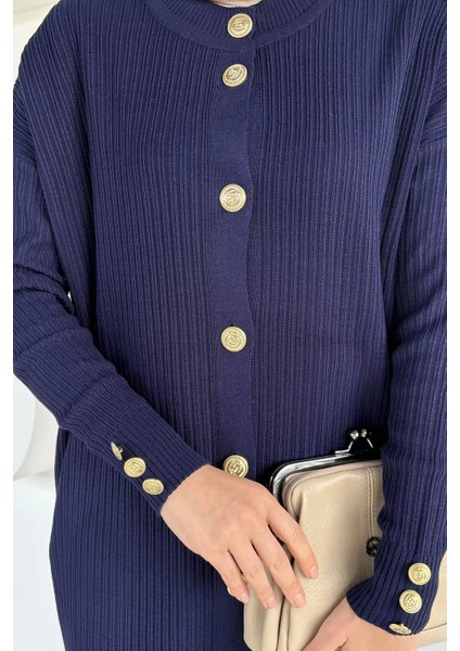 Gold Düğmeli Kendinden Çizgi Desenli Tesettür Triko Hırka P-00018361 fırsatları