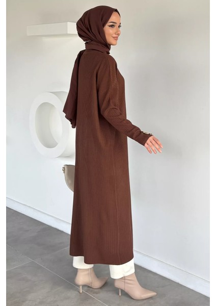 Gold Düğmeli Kendinden Çizgi Desenli Tesettür Triko Hırka P-00018361 modelleri