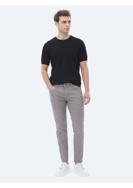 Siyah Hakim Yaka Jakarlı Triko