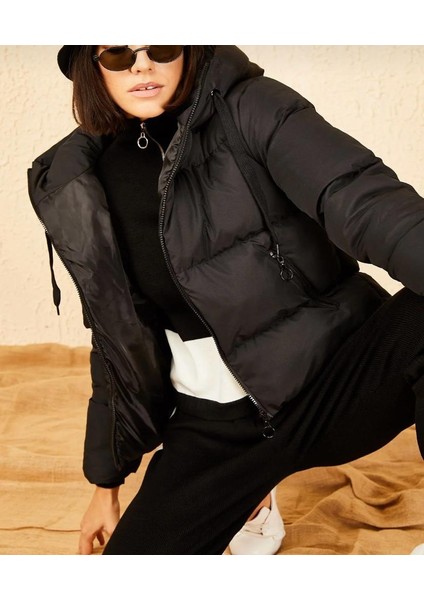 Kadın Kapüşonlu Şişme Mont fiyatları