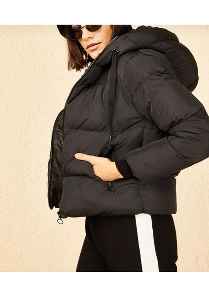 Kadın Kapüşonlu Şişme Mont fırsatları