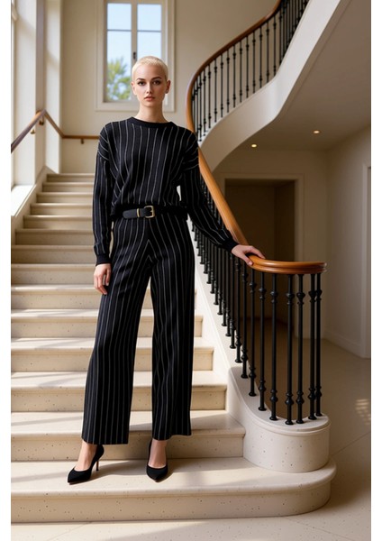 Kadın Alt Üst Triko Çizgili Oversize Kazak Pantolon Takımı Günlük Şıklık ve Bir Arada Sunuyor Spor