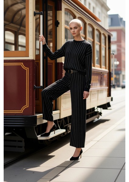 Kadın Alt Üst Triko Çizgili Oversize Kazak Pantolon Takımı Günlük Şıklık ve Bir Arada Sunuyor Spor modelleri