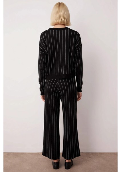 Kadın Alt Üst Triko Çizgili Oversize Kazak Pantolon Takımı Günlük Şıklık ve Bir Arada Sunuyor Spor indirimleri