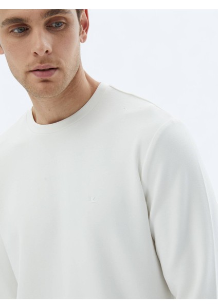 Ekru Bisiklet Yaka Sweatshırt