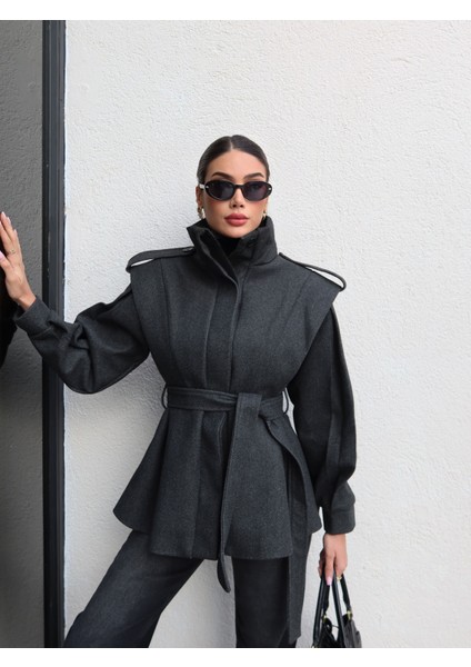 Vatkalı Omuz Apolet Detay Kaşe Kaban fiyatları