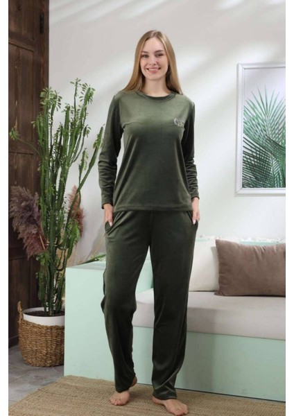 Kadife Kadın Pijama Takımı - Ithal Kadife Yeşil Nakışlı Cepli 2598UK