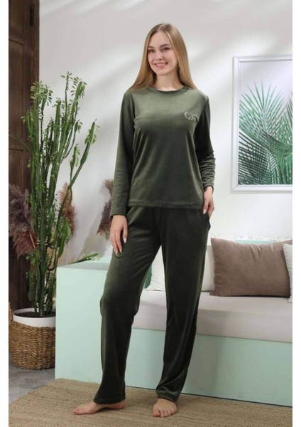 Kadife Kadın Pijama Takımı - Ithal Kadife Yeşil Nakışlı Cepli 2598UK modelleri