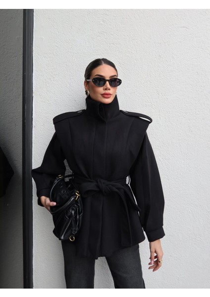 Vatkalı Omuz Apolet Detay Kaşe Kaban