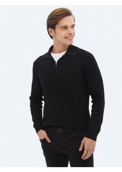 Siyah Desenli Triko Kazak