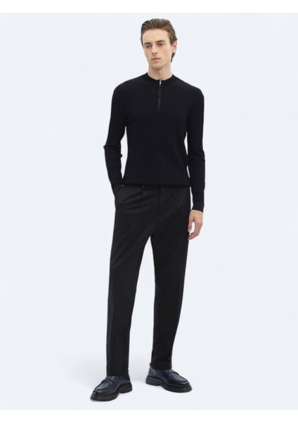 Siyah Yarım Balıkçı Yaka Desenli Triko Kazak