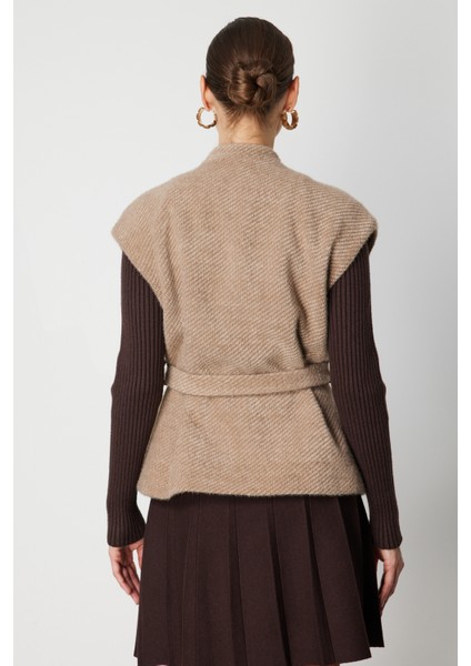 Beli Kuşaklı Dokulu Yelek 64900-26K fırsatları