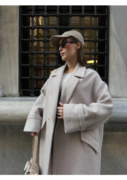 Oversize - Bir Beden Küçük Alınız Balık Sırtı Desenli Uzun Astarlı Kadın Kaban fiyatları