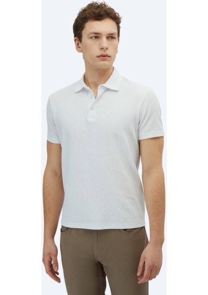 Beyaz Desenli Polo Yaka Pamuk Karışımlı T-Shirt