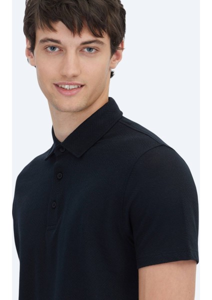 Siyah Desenli Polo Yaka Pamuk Karışımlı T-Shirt