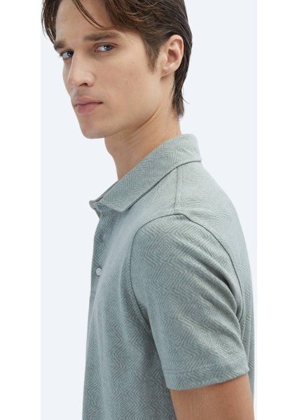 Haki Desenli Polo Yaka Pamuk Karışımlı T-Shirt