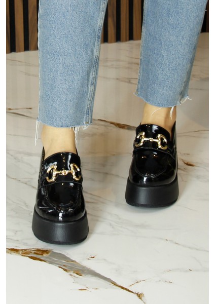 Celyn Siyah Rugan Yuvarlak Burun Tokalı Dolgu Topuklu Günlük Ayakkabı fırsatları