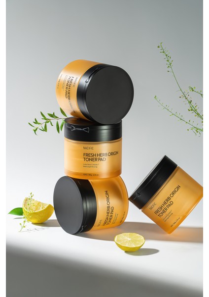 NACIFIC Fresh Herb Origin Toner Pad 60 Adet , Bitki Özleri + Nem Desteği , Tazeleyici & Arındırıcı Tonik Ped