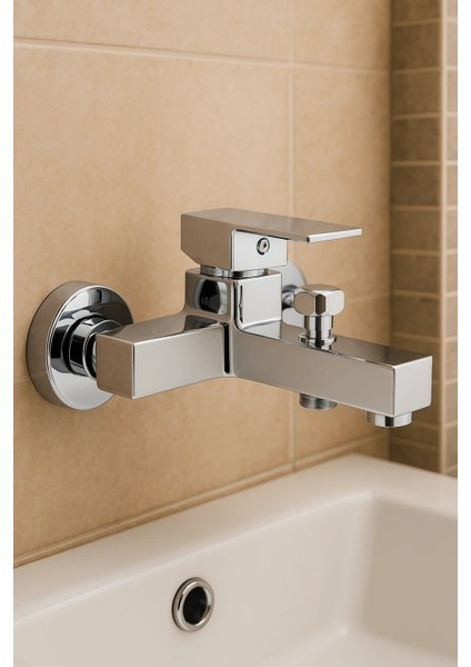 Kare Mutfa Bataryası Seti Çift Su Girişli Pirinç Musluk modelleri