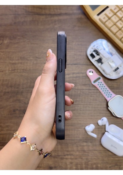 Iphone 13 Pro Uyumlu Premium Deri Dokulu Darbelere Karşı Dayanıklı Nazal Silikon Kılıf fiyatları