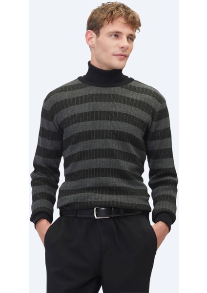 Siyah Bisiklet Yaka Desenli Pamuk Karışımlı Triko Kazak