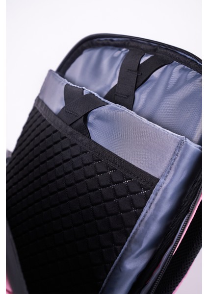 LED Ekranlı Akıllı Sırt Çantası – Sert Kasa, USB Şarj Girişli, Animasyonlu Işıklı Ekran