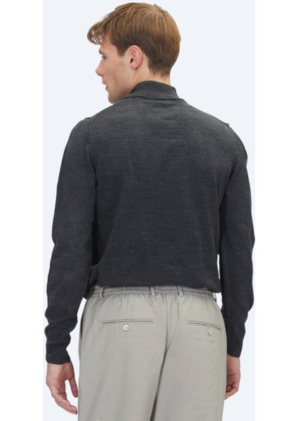 Antrasit Yarım Balıkçı Yaka Düz Örgü Triko Kazak