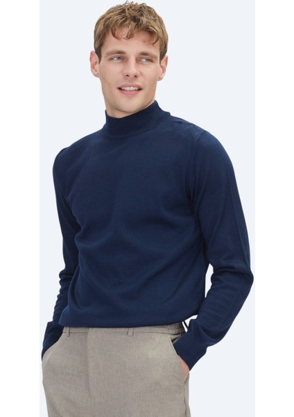 Lacivert Yarım Balıkçı Yaka Düz Örgü Triko Kazak fiyatları