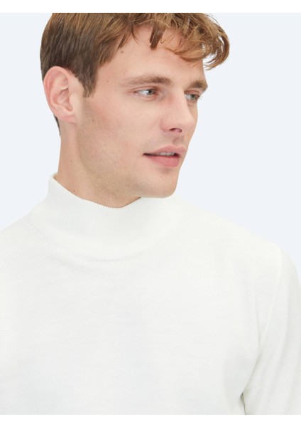 Ekru Yarım Balıkçı Yaka Düz Örgü Triko Kazak fırsatları