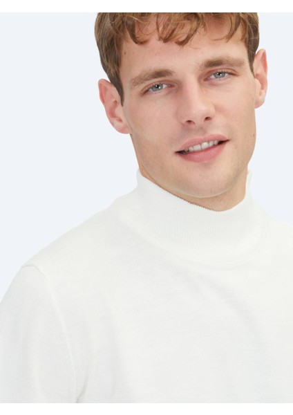 Ekru Yarım Balıkçı Yaka Düz Örgü Triko Kazak indirimleri